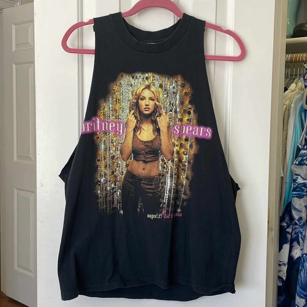 VINTAGE BRITNEY SPEARS 2000 Concert “Oops I Did It Again” Tour T-Shirt Size M